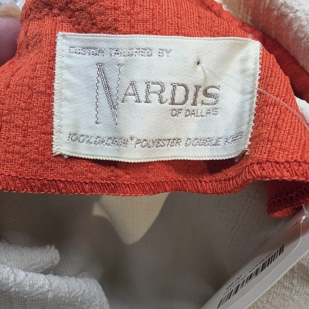 Nardis Of Dallas NWT Custom Tailored Women's Cream Blouse Red Accents PTP 18 - Picture 6 of 7